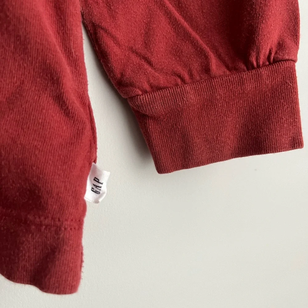 Gap kids organically grown cotton boys pocket T shirt size S